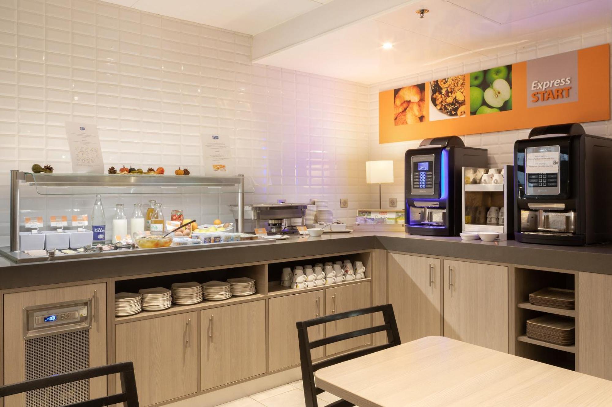 Holiday Inn Express Amiens, An Ihg Hotel Ngoại thất bức ảnh