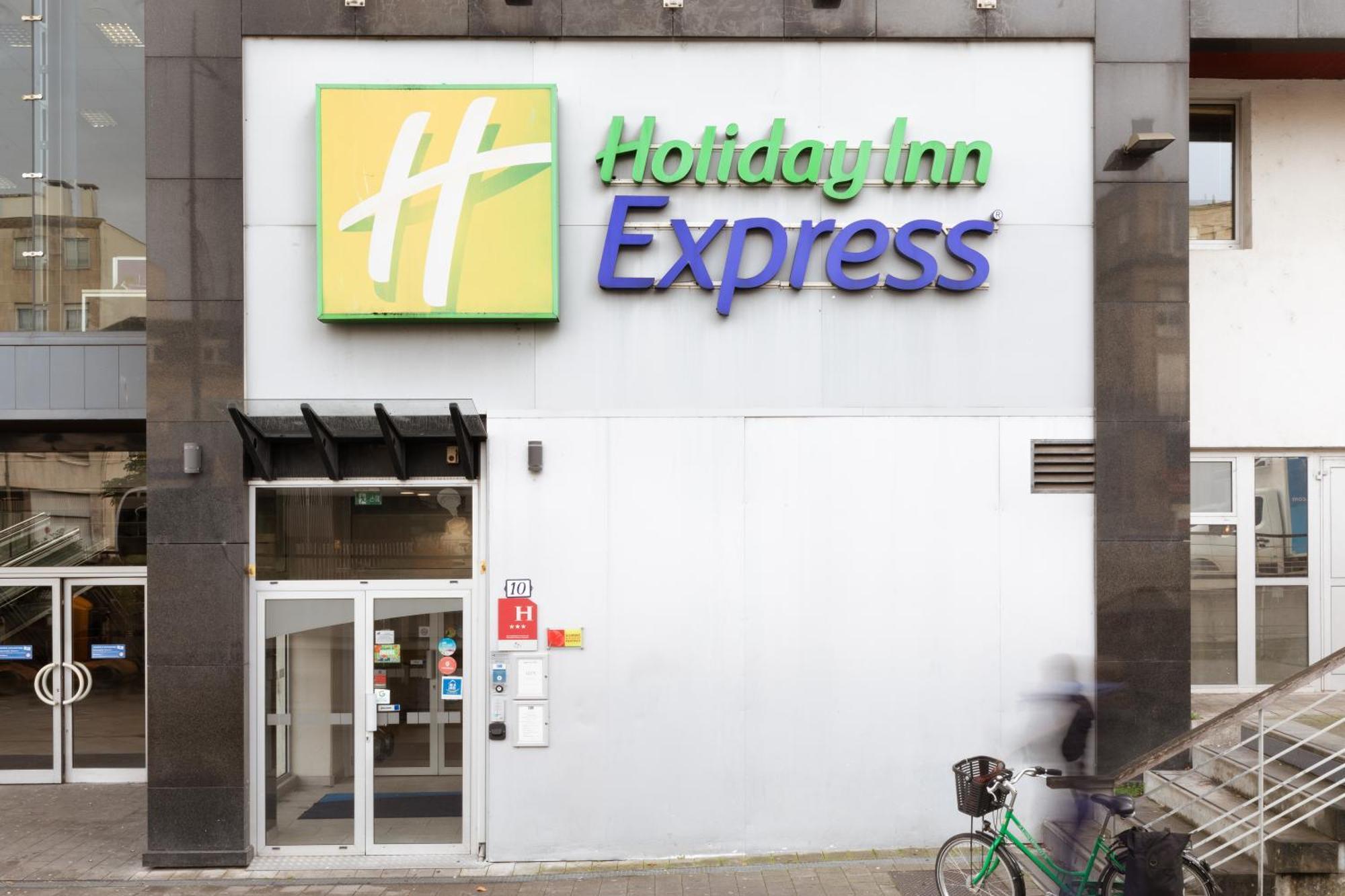 Holiday Inn Express Amiens, An Ihg Hotel Ngoại thất bức ảnh