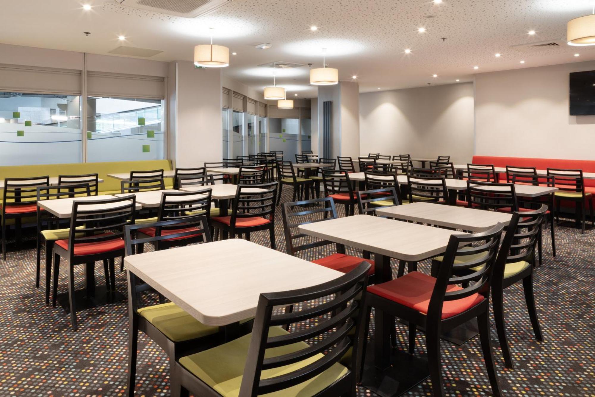 Holiday Inn Express Amiens, An Ihg Hotel Ngoại thất bức ảnh